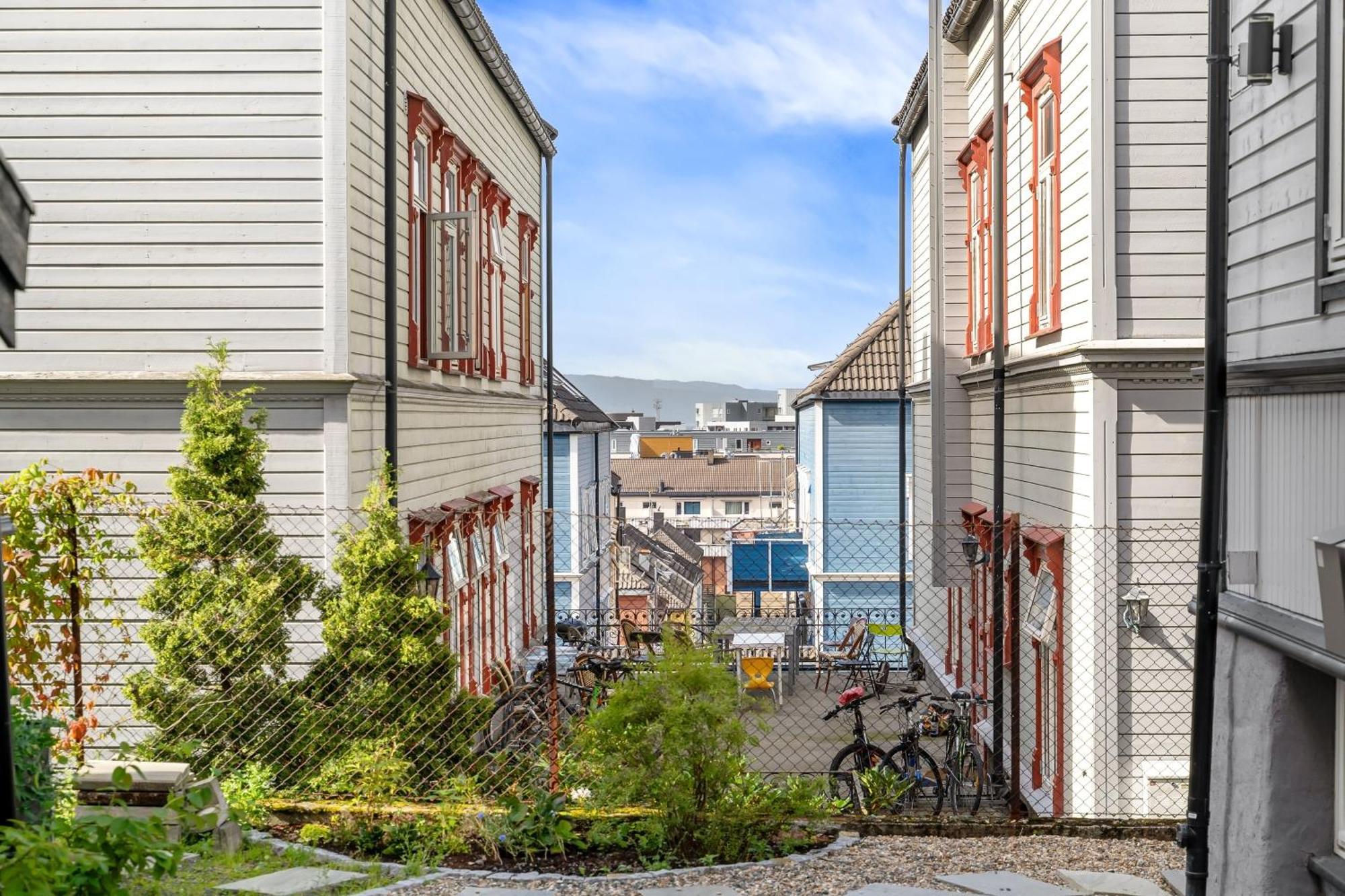 Solsiden Modern Stay: King Beds, Private Entry Trondheim Exteriör bild